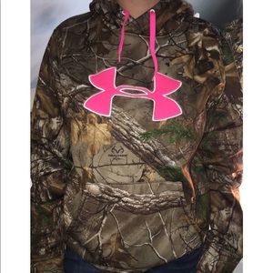 Camo under armour hoodie